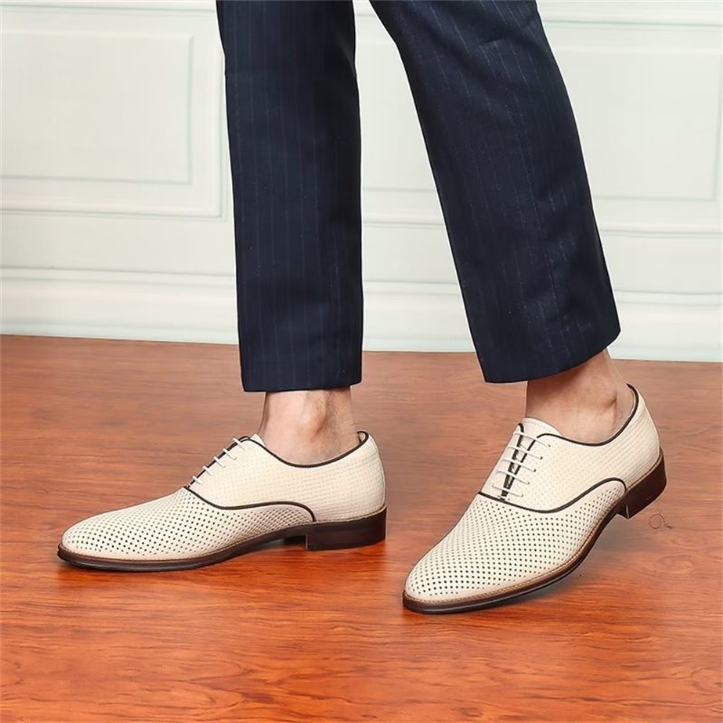 Formale Herrenschuhe Mit Geprägter Eleganz Und Exotischen Oxford-schuhen Runder Zehenpartie - Beige