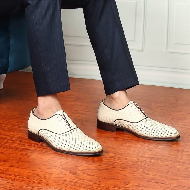 Formale Herrenschuhe Mit Geprägter Eleganz Und Exotischen Oxford-schuhen Runder Zehenpartie - Beige