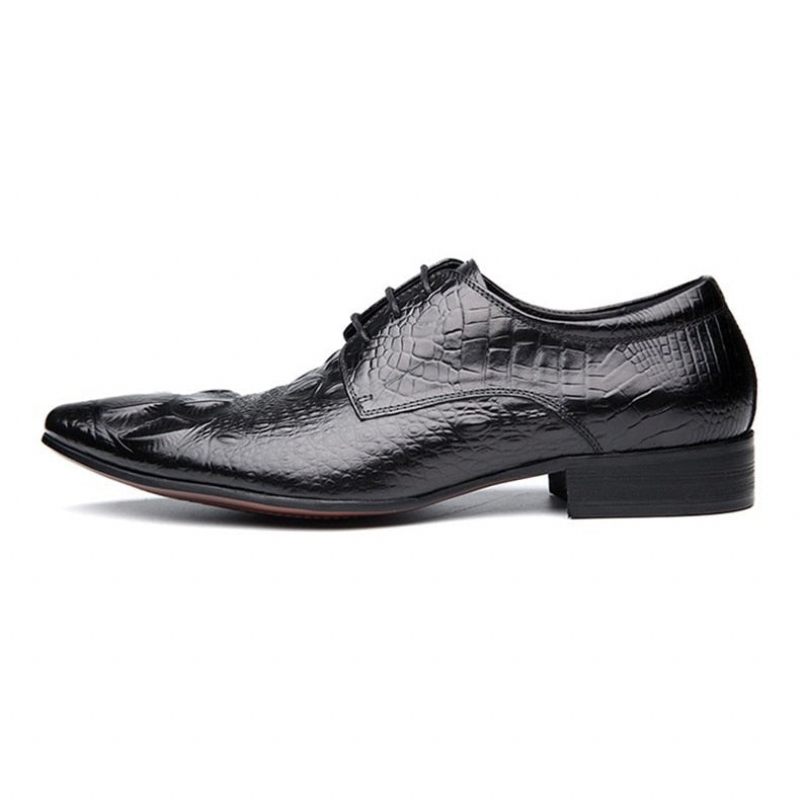 Formale Herrenschuhe Mit Spitzer Zehenpartie Und Brogue-schuhen Alligatorstruktur - Schwarz