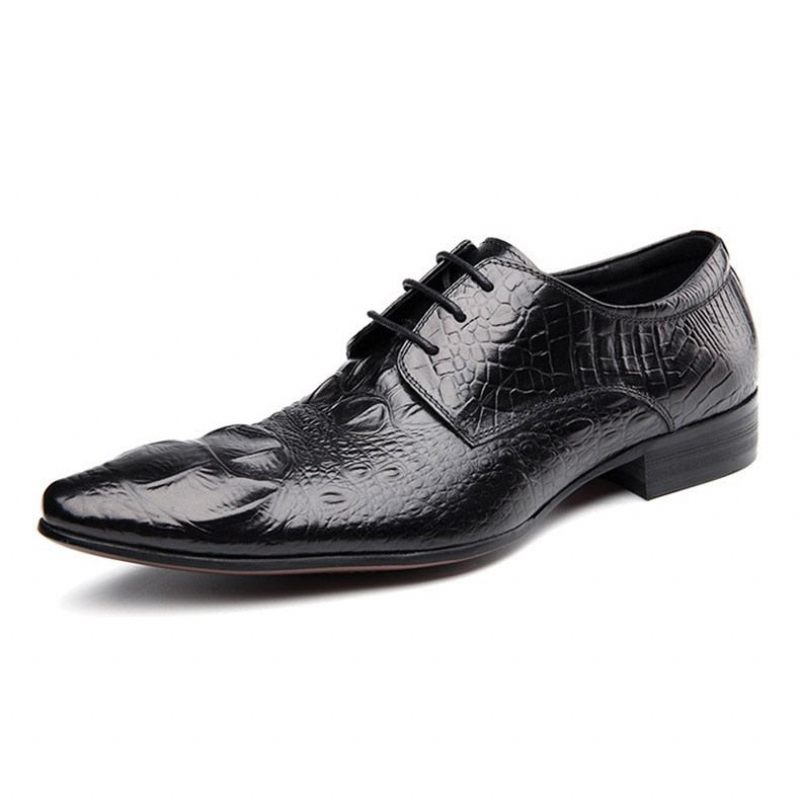 Formale Herrenschuhe Mit Spitzer Zehenpartie Und Brogue-schuhen Alligatorstruktur - Schwarz