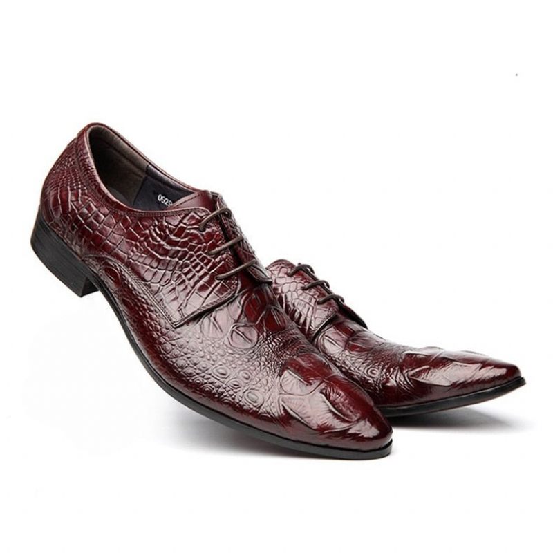 Formale Herrenschuhe Mit Spitzer Zehenpartie Und Brogue-schuhen Alligatorstruktur - Rot