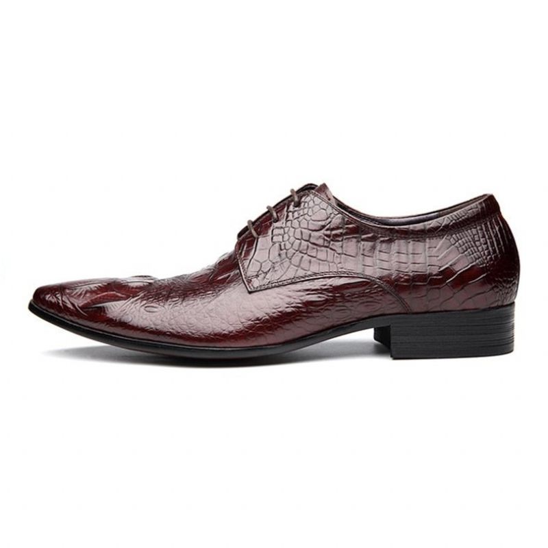 Formale Herrenschuhe Mit Spitzer Zehenpartie Und Brogue-schuhen Alligatorstruktur - Rot