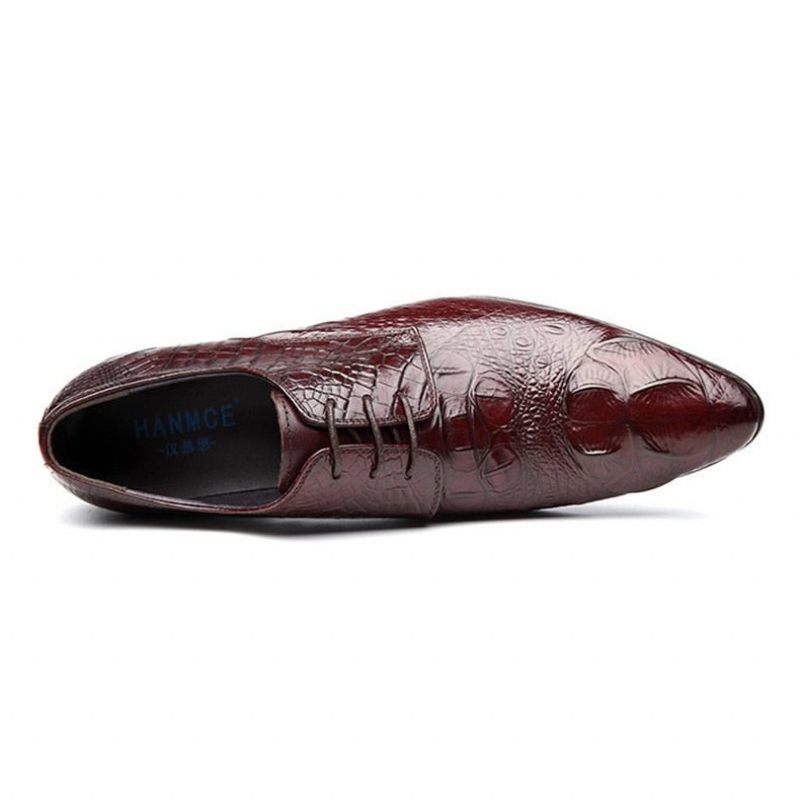 Formale Herrenschuhe Mit Spitzer Zehenpartie Und Brogue-schuhen Alligatorstruktur - Rot