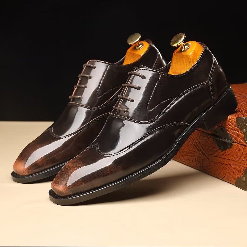 Formale Herrenschuhe Opulent Geprägte Mikrofaser Oxford-schuhe Mit Spitzer Zehenpartie - Kaffee