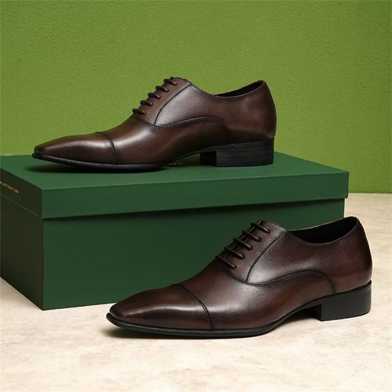 Formelle Herrenschuhe Elegante Geschnitzte Business-schuhe Aus Britischem Leder - Kaffee