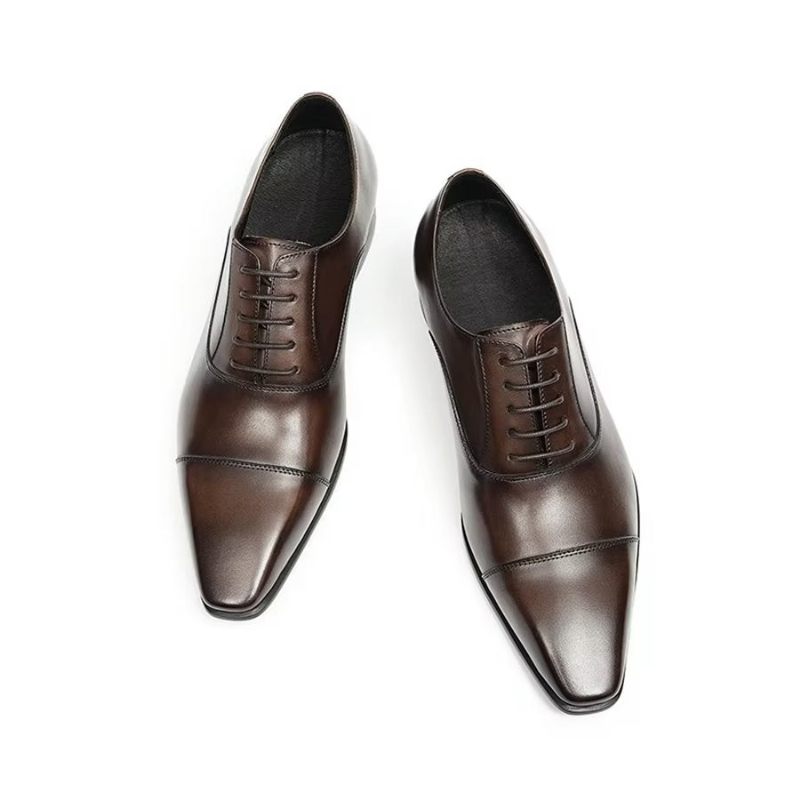 Formelle Herrenschuhe Elegante Geschnitzte Business-schuhe Aus Britischem Leder - Kaffee