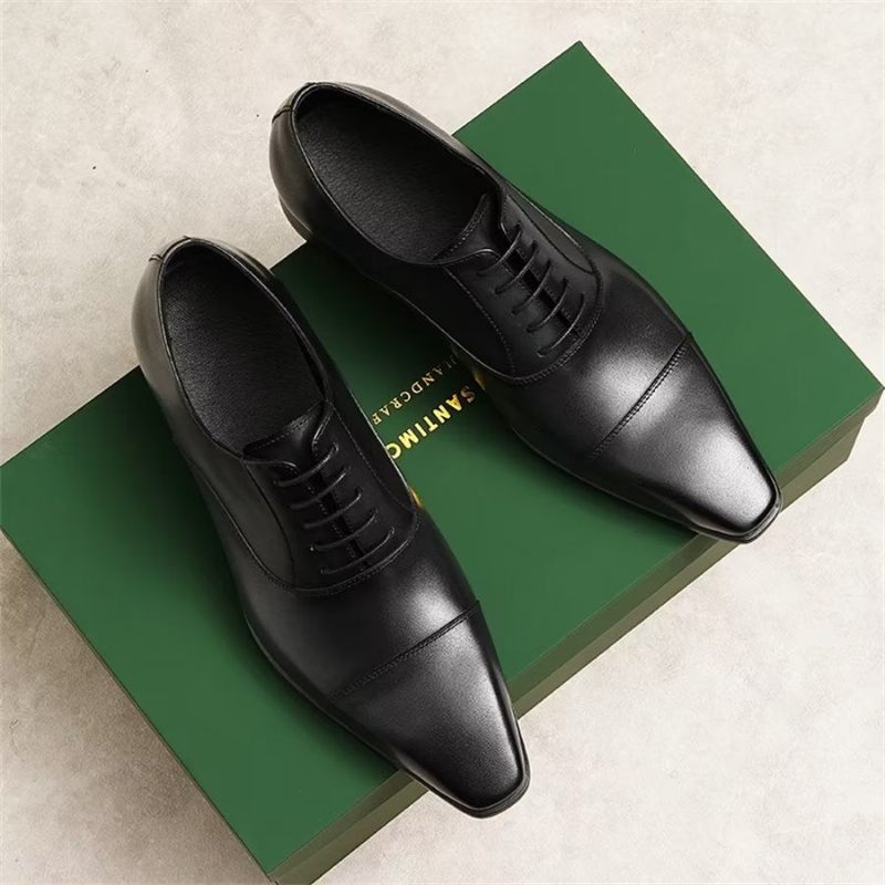 Formelle Herrenschuhe Elegante Geschnitzte Business-schuhe Aus Britischem Leder - Schwarz