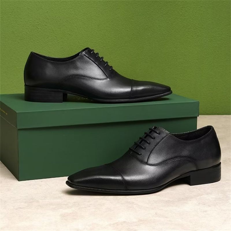 Formelle Herrenschuhe Elegante Geschnitzte Business-schuhe Aus Britischem Leder - Schwarz