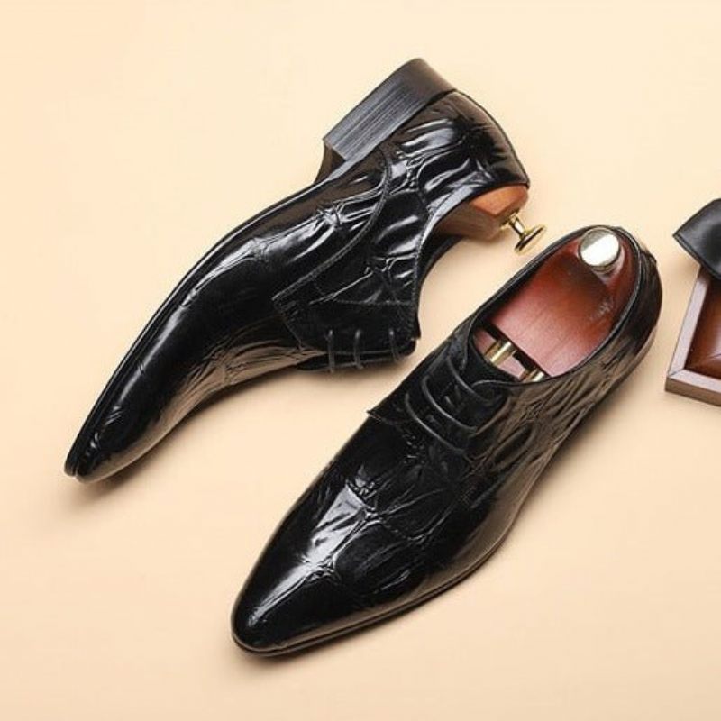 Formelle Herrenschuhe Exquisite Brogue-kleiderschuhe Mit Spitzer Spitze Zum Schnüren - Schwarz