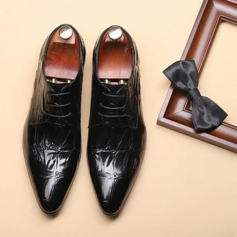 Formelle Herrenschuhe Exquisite Brogue-kleiderschuhe Mit Spitzer Spitze Zum Schnüren - Schwarz