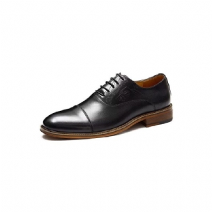 Formelle Herrenschuhe Im Eleganten Brogue-stil Aus Echtem Leder