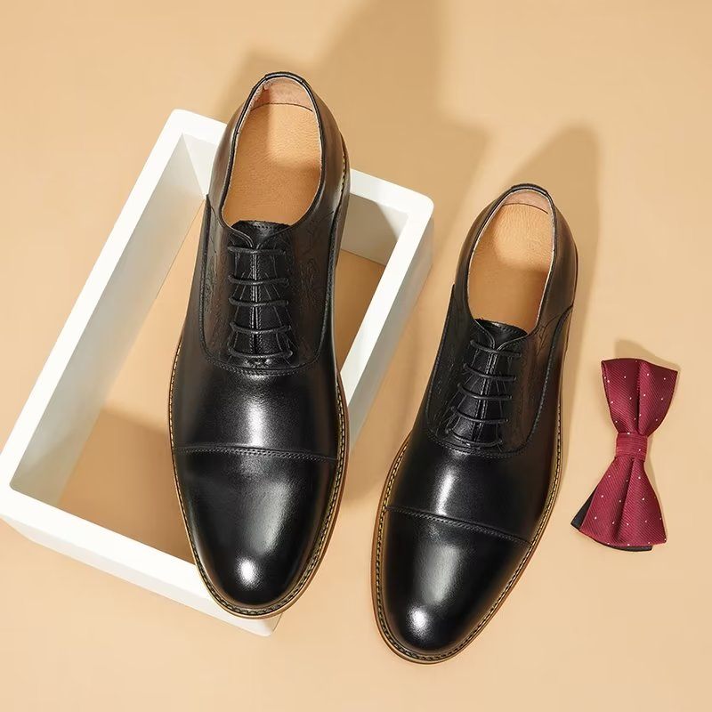 Formelle Herrenschuhe Im Eleganten Brogue-stil Aus Echtem Leder - Schwarz