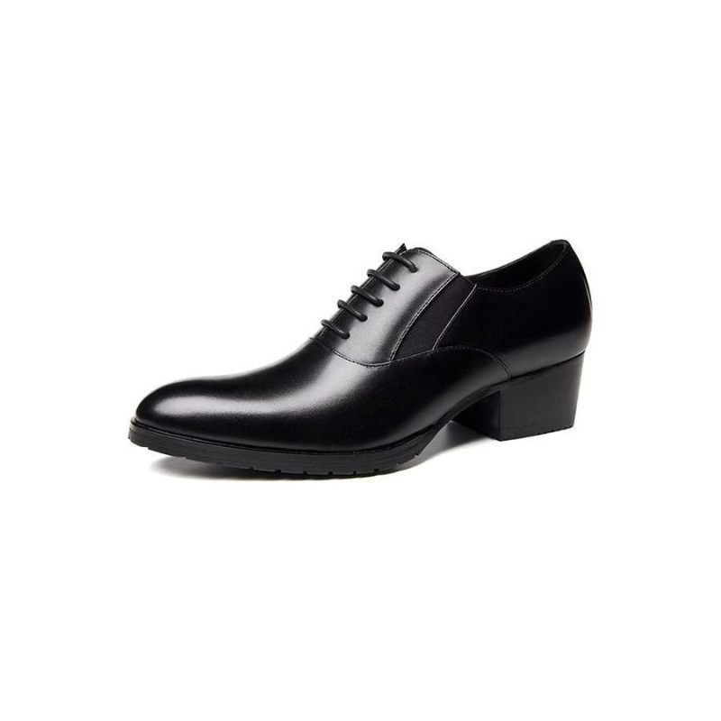 Formelle Herrenschuhe Mit Geprägter Eleganz Und Spitzer Zehenpartie Oxford-schuhe