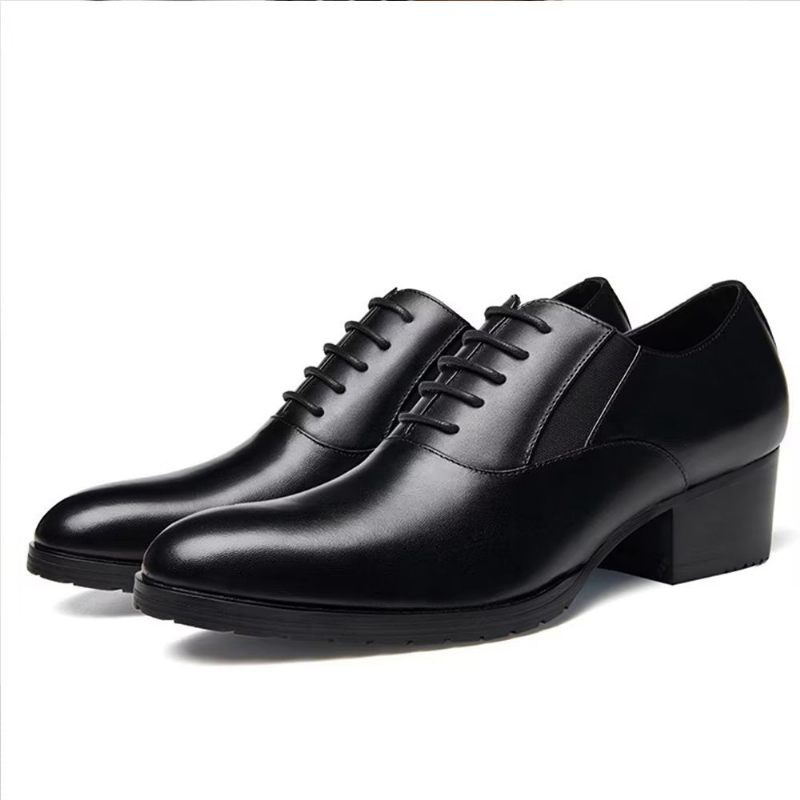 Formelle Herrenschuhe Mit Geprägter Eleganz Und Spitzer Zehenpartie Oxford-schuhe - Schwarz